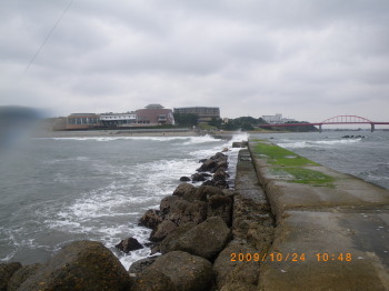 2009年10月24日那珂川河口突堤10時48分.jpg