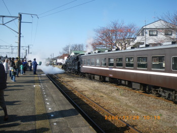 2009年11月29日汽車出発.jpg