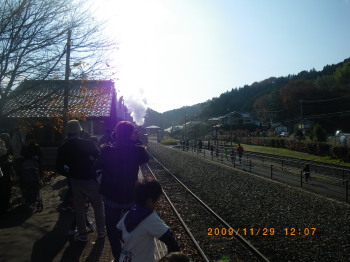 2009年11月29日SL茂木駅バック.jpg